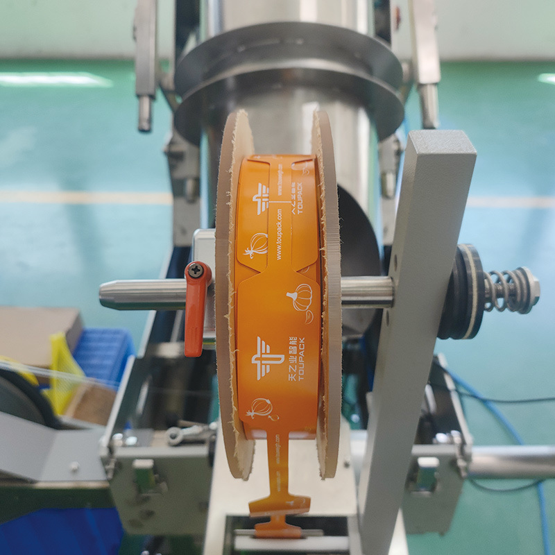 Автоматическая машина для упаковки в сетчатые мешки непрерывного действия для быстрой упаковки кукурузы, морепродуктов, бекона, лука, машина для запечатывания сетчатых мешков