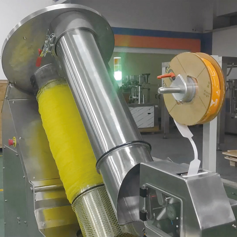 Высокоскоростная вертикальная автоматическая машина для изготовления сетчатых карманов, упаковки овощей и моркови в сетчатые мешки, автоматическая машина для упаковки груш в сетку