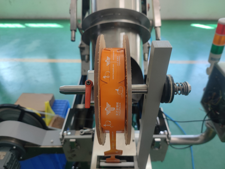 Автоматическая упаковочная машина для упаковки мешков с сеткой Период веса 3g-5000g для упаковки овощей Фрукты Имбирные картофели Цитрусовые фрукты